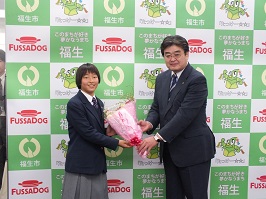 写真:サッカーU-16日本女子代表アメリカ遠征メンバー選出報告(応接室)
