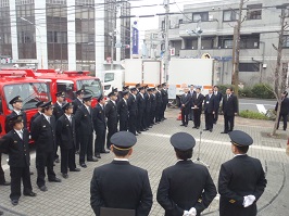 写真:消防団第三・五分団消防ポンプ自動車引渡式