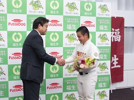 写真:市長からの激励