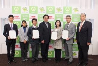写真:災害時における二次避難所(福祉避難所)の開設等に関する協定締結式