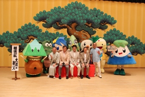 写真:「福生で対決!落語会」