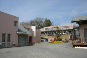 写真：恵明学園　園庭