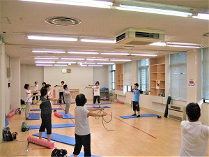 写真:健康ストレッチの様子2