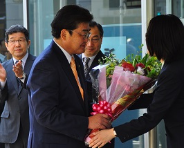 写真:市長3期目初登庁