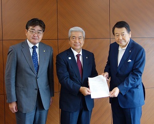 写真:東京都市長会から東京都後期高齢者医療広域連合への要請行動