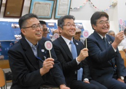 写真:クイズ形式の発表