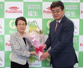 写真:社会福祉協議会会長厚生労働大臣表彰受賞報告