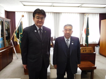 写真：三沢基地周辺行政視察