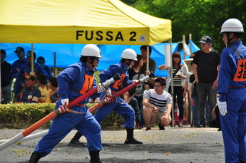 写真：第65回福生市消防団ポンプ操法審査会