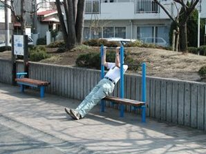 写真:斜め懸垂