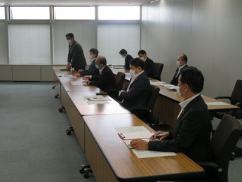 写真:横田基地対策特別委員会要請行動