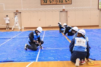 写真:避難者スペース区画割り(避難所)