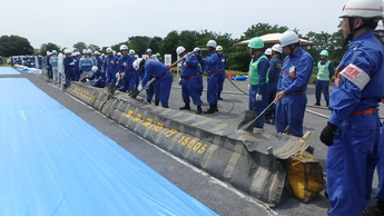 写真:福生市・福生消防署合同水防訓練