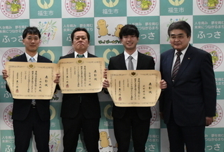 写真:文部科学大臣優秀教職員表彰受賞報告