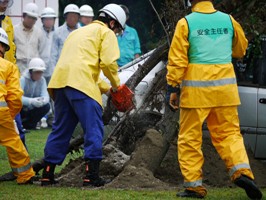 写真：福生市・福生消防署合同水防訓練