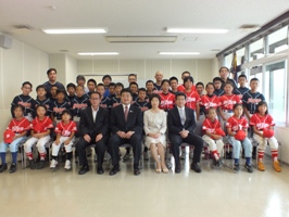 写真:福生市少年軟式野球連盟オール福生(男子・女子)合同発足式