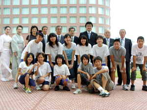 写真:青少年海外派遣生激励会