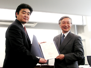 写真:福生市商業活性化検討委員会
