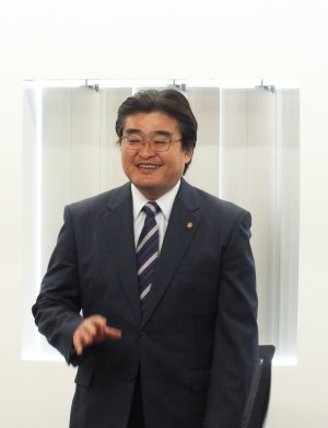 写真:民生委員・児童委員委嘱状交付式での市長