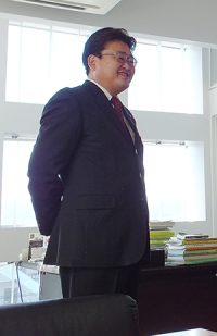 写真:福生市長加藤育男