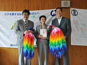 写真:奥山市長、中畑さんと市長