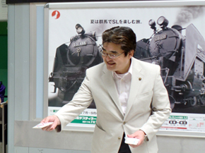 写真:清潔で美しいまちづくり条例周知キャンペーンでの市長