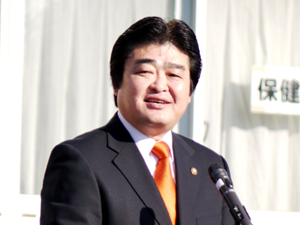 写真:消防団出初式での市長