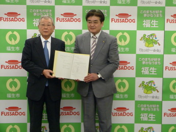 写真:西多摩運送株式会社との災害時応援協定締結式