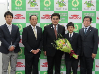 説明:福生第一中学校1年生アイスホッケー全国大会出場報告