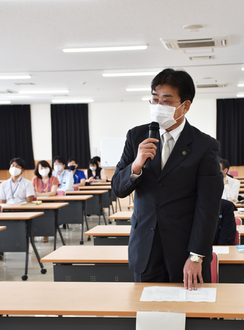 画像:職員を対象とした新型コロナウイルスに関する研修会にて