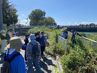 看板の設置場所の候補地を確認する画像